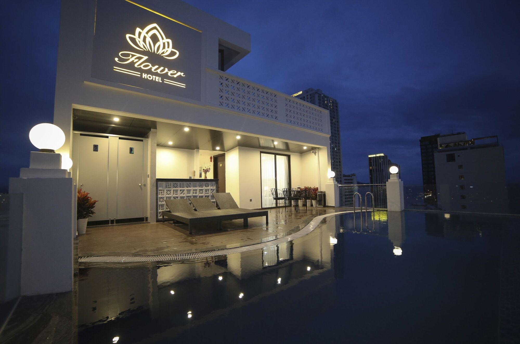 Flower Hotel Дананг Экстерьер фото